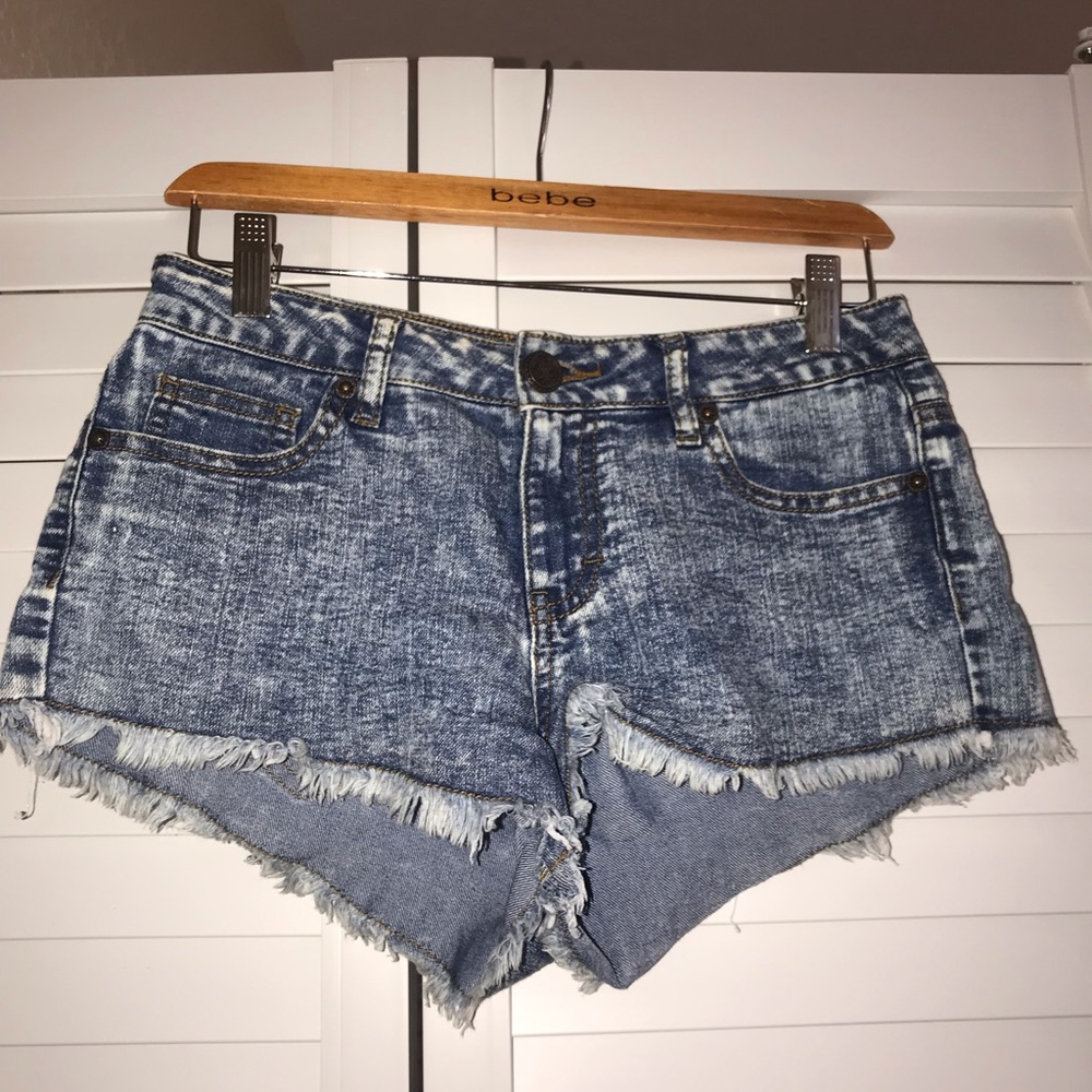 Booty Short Jeans// WAX JEAN